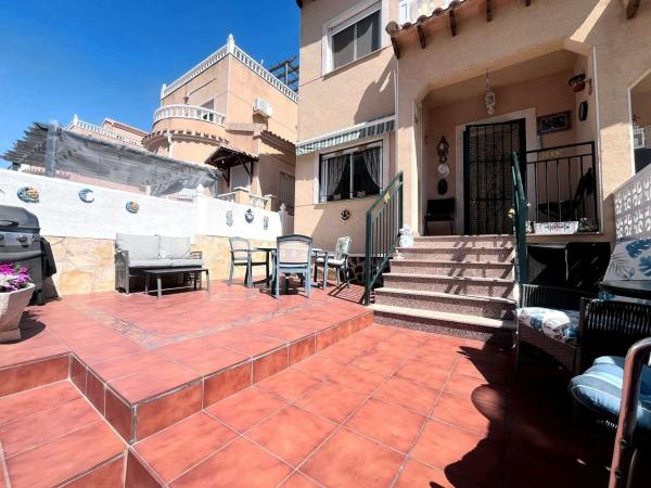 Casa o chalet independiente en Calle Pintor Botí, Villamartín, Orihuela photo 1