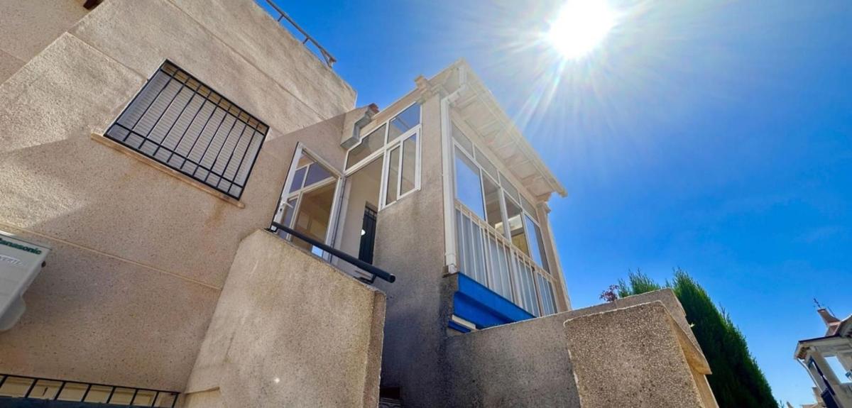 Sale of independent chalet in Casa o chalet en Calle Guapiles, Playa Flamenca, Orihuela, Orihuela
photo 5