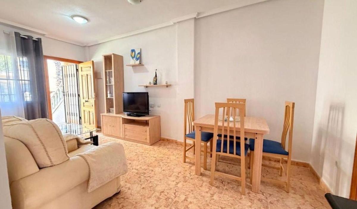 Sale of independent chalet in Casa o chalet en Calle República Dominicana, Las Filipinas, Orihuela, Orihuela
 photo 5