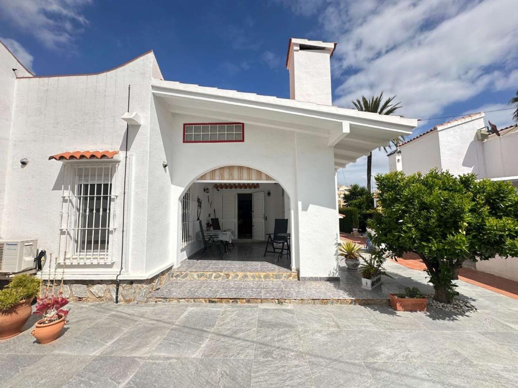 Properties for sale and rent in Spain photo 3