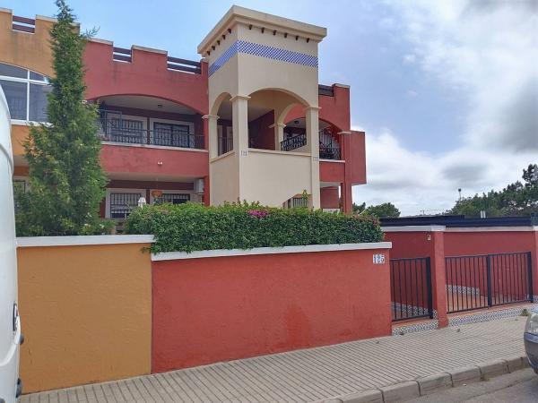 Ático en venta en Ático en Calle Lago de Sanabria, Zona Lago - Los Almendros, Orihuela, Orihuela photo 1