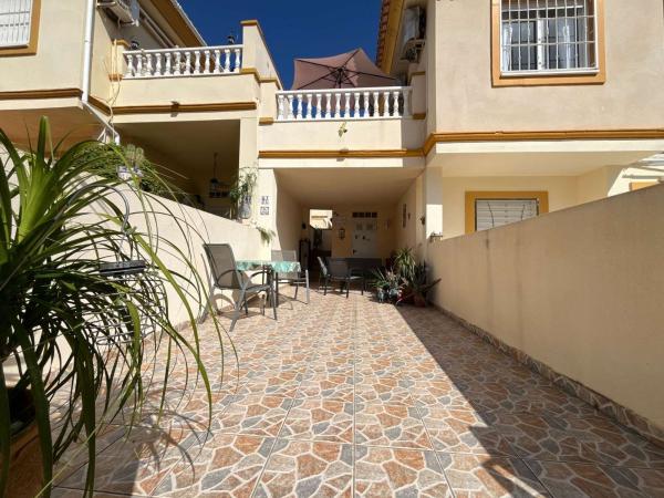 Ático en venta en Ático en Calle Niágara, Playa Flamenca, Orihuela, Orihuela thumbnail 2