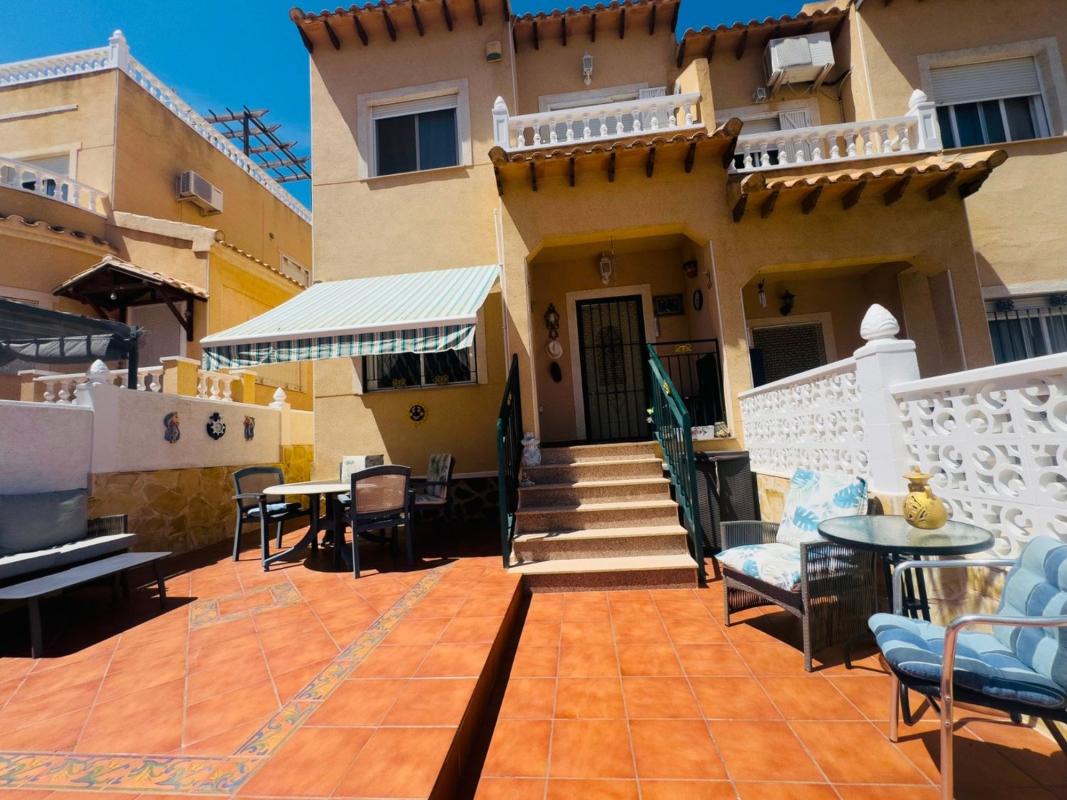 Properties for sale and rent in Spain photo 2