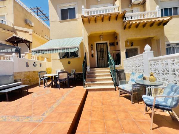 Casa o chalet independiente en Villamartín, Orihuela photo 1