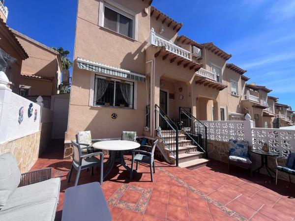 Chalet adosado en Villamartín, Orihuela photo 1