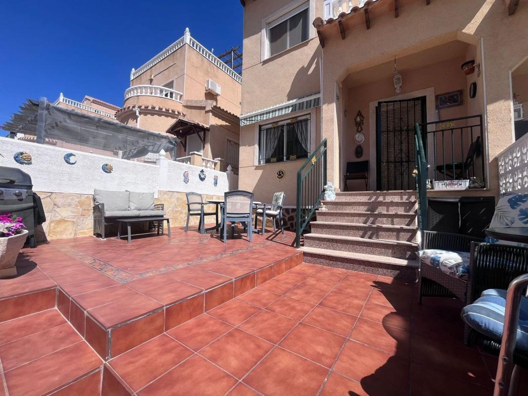 Properties for sale and rent in Spain photo 2