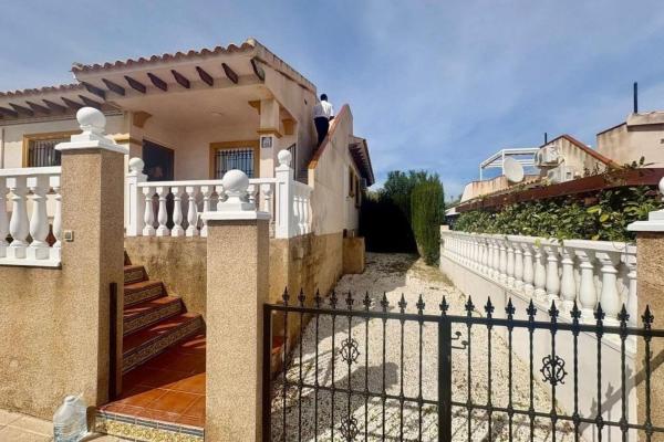 Chalet pareado en Calle Peru, Las Filipinas, Orihuela photo 1