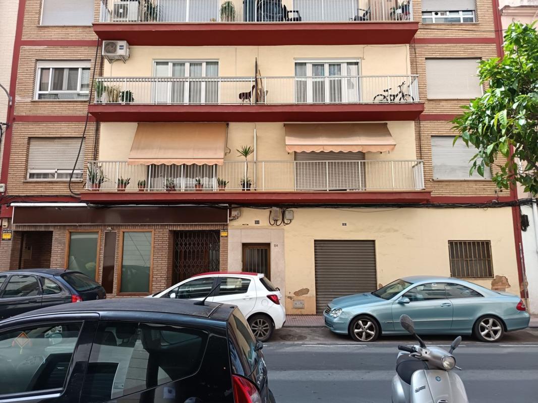 Properties for sale and rent in Spain photo 1