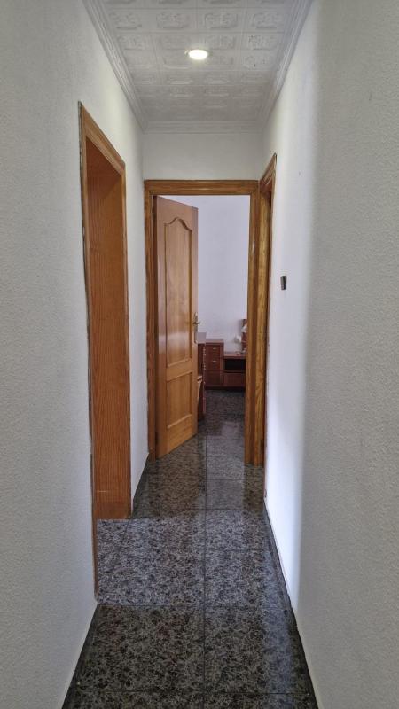 Venta de piso en Piso en Calle Cronista Figueras Pacheco, 16, Colonia Requena - Virgen del Carmen, Alicante / Alacant, Alicante / Alacant
photo 3