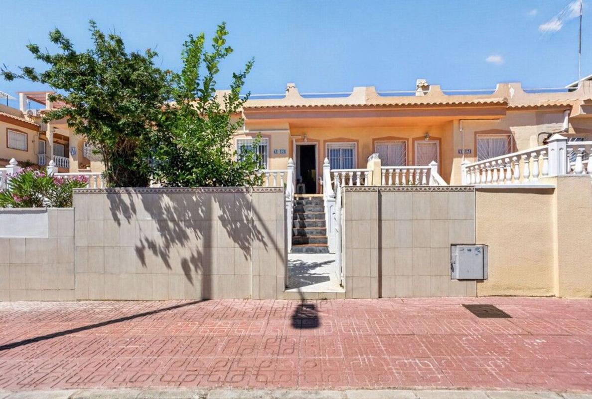 Properties for sale and rent in Spain photo 1