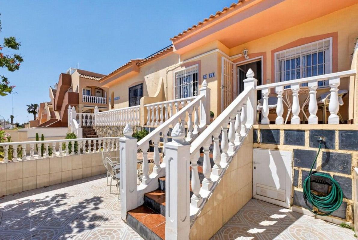 Properties for sale and rent in Spain photo 2
