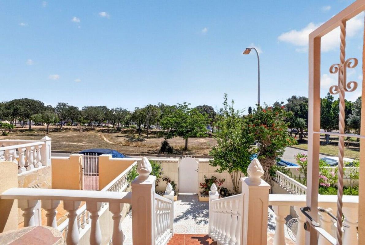 Properties for sale and rent in Spain photo 4