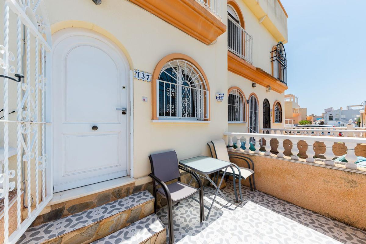 Properties for sale and rent in Spain photo 2