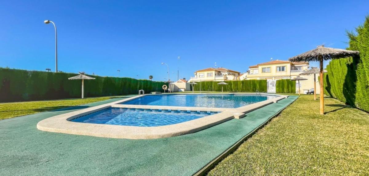 Properties for sale and rent in Spain photo 2