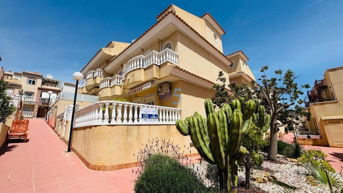 Sprzedaż niezależnego domku jednorodzinnego w Casa o chalet en Las Filipinas, Orihuela, Orihuela photo 1