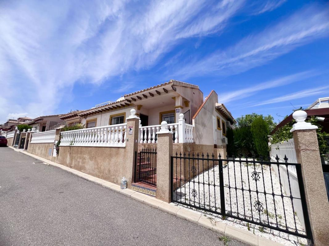 Properties for sale and rent in Spain photo 2