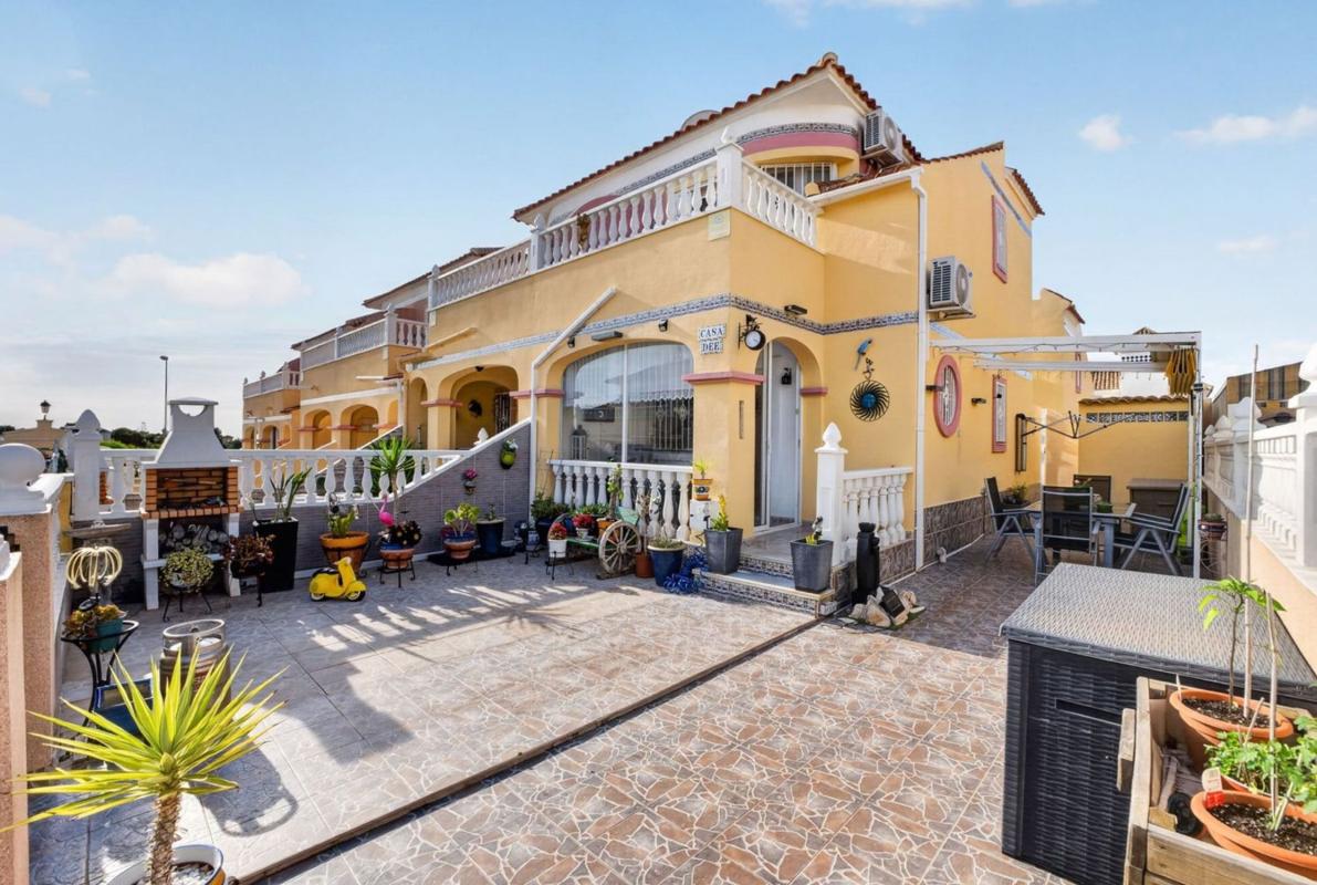 Properties for sale and rent in Spain photo 1