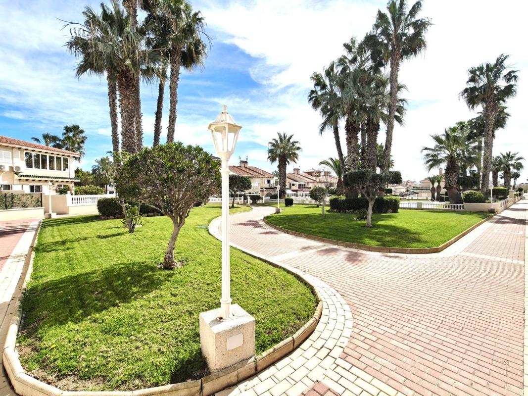 Properties for sale and rent in Spain photo 2