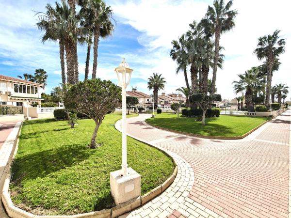 Chalet pareado en Calle Abeto, 9, Zeniamar, Orihuela photo 2
