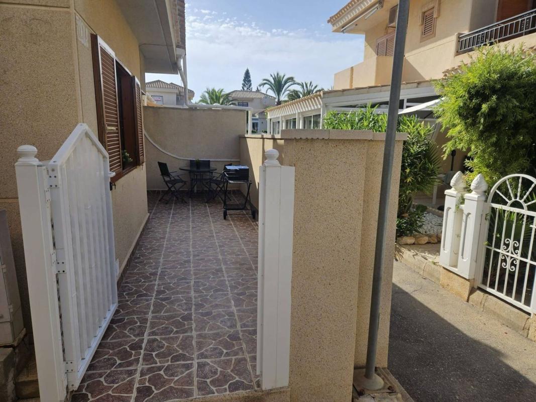 Properties for sale and rent in Spain photo 2