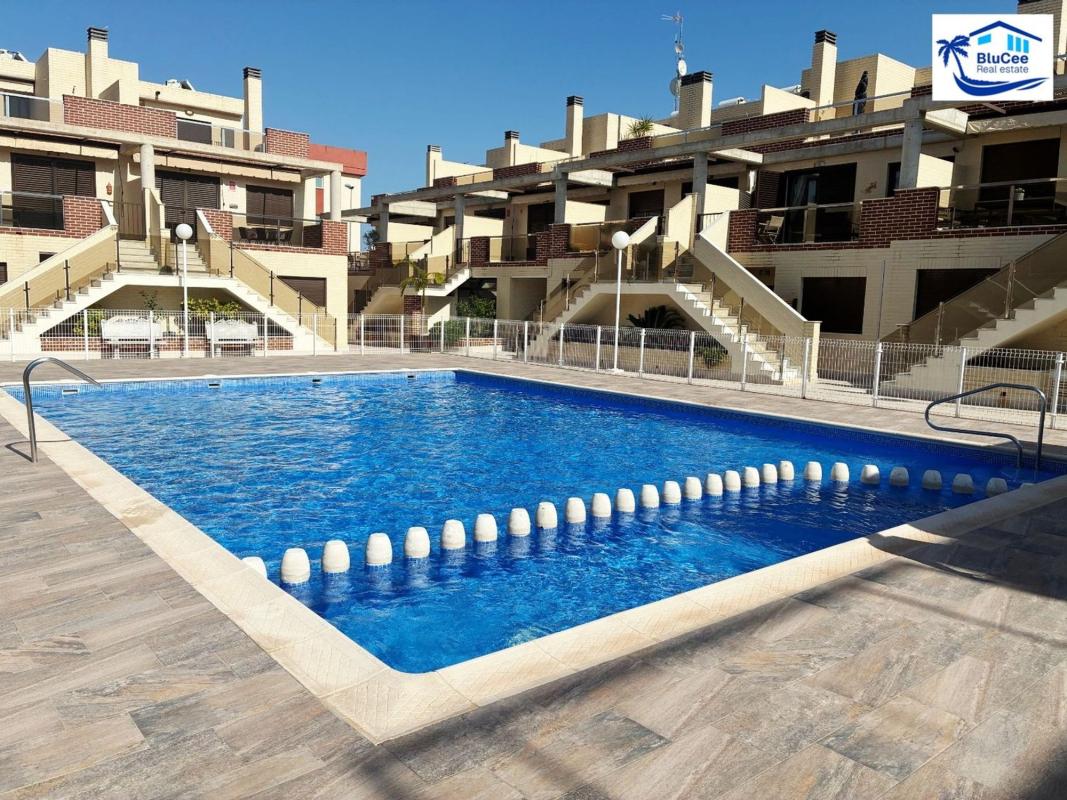 Sprzedaż duplexu w Dúplex en Calle Cabo Prior, Lomas de Cabo Roig, Orihuela, Orihuela photo 1