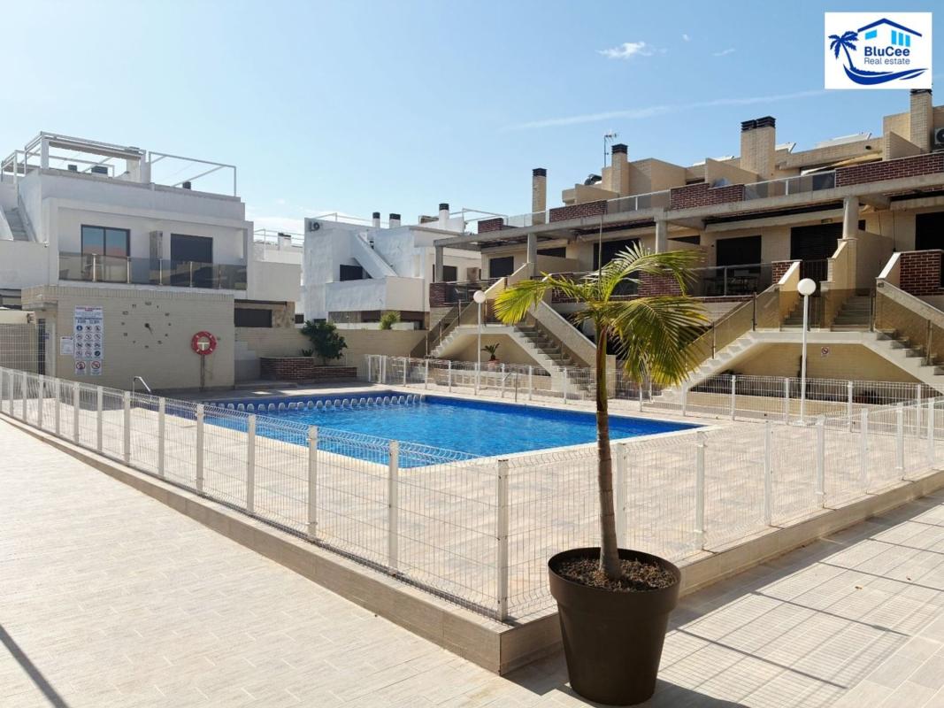 Sprzedaż duplexu w Dúplex en Calle Cabo Prior, Lomas de Cabo Roig, Orihuela, Orihuela photo 2