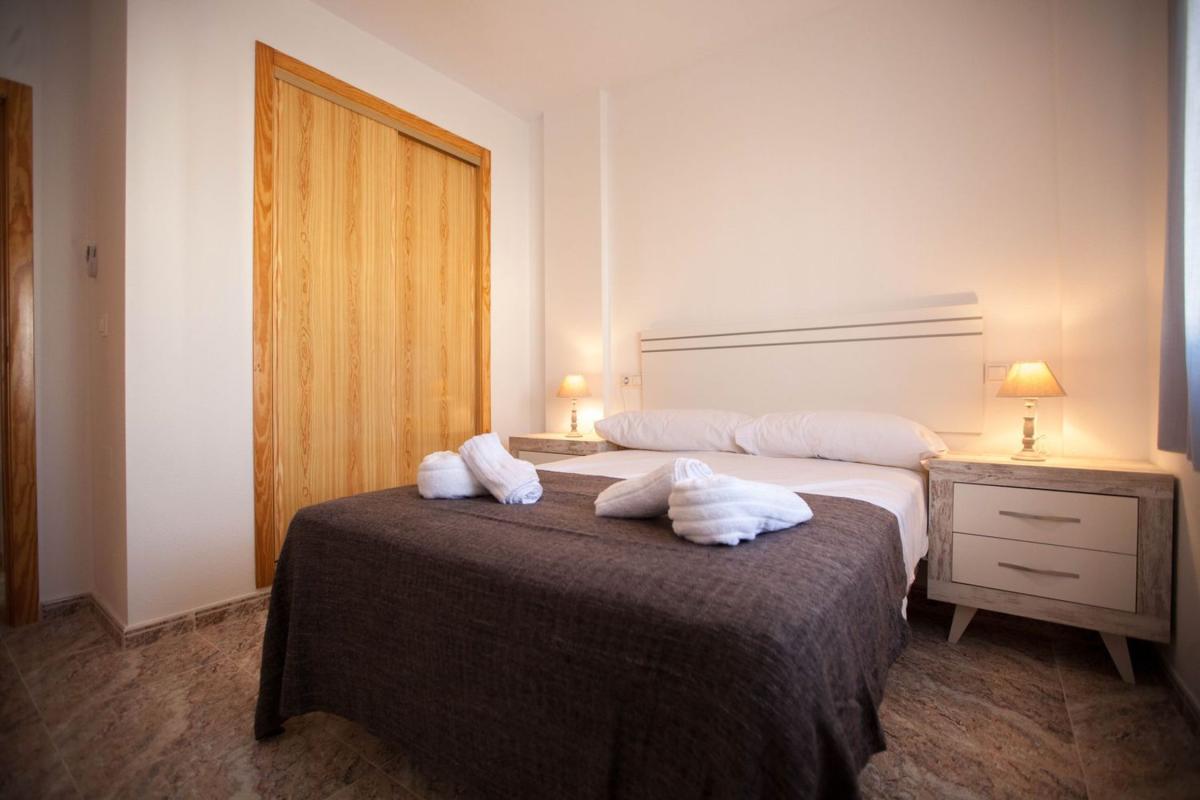 Venta de chalet adosado en  Chalet adosado en Calle Turquesa, 7, La Zenia, Orihuela , Orihuela photo 3