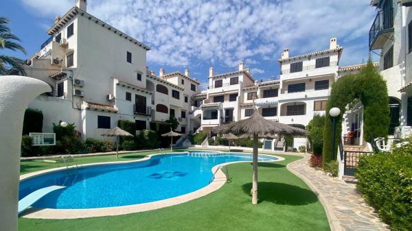 Ático en venta en Ático en Calle el Poniente, 9, Cabo Roig, Orihuela, Orihuela thumbnail 2
