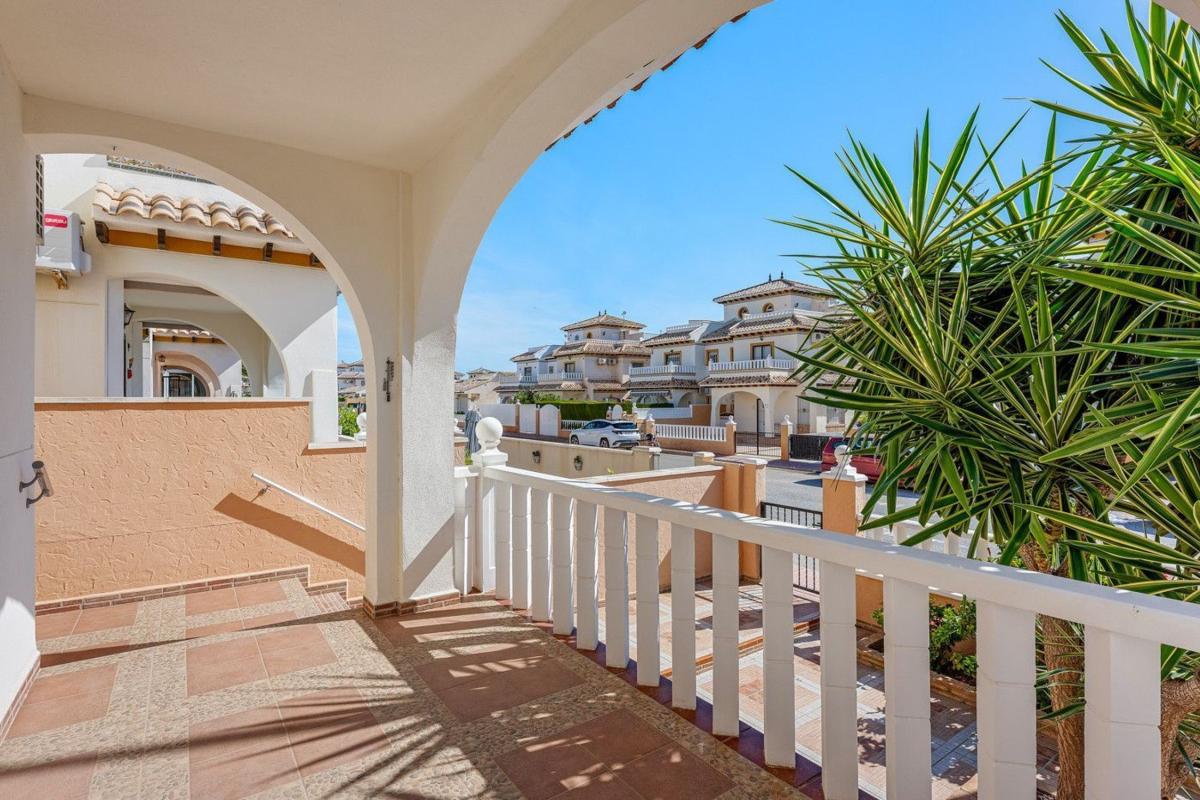 Properties for sale and rent in Spain photo 3