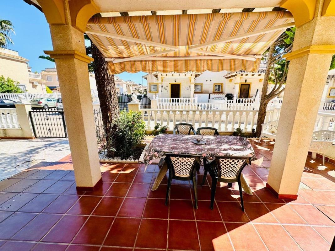 Properties for sale and rent in Spain photo 5