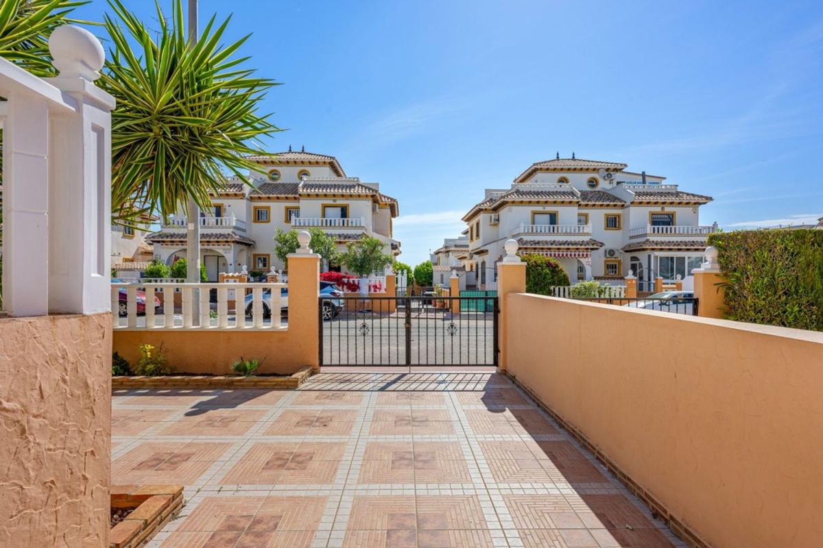 Properties for sale and rent in Spain photo 4
