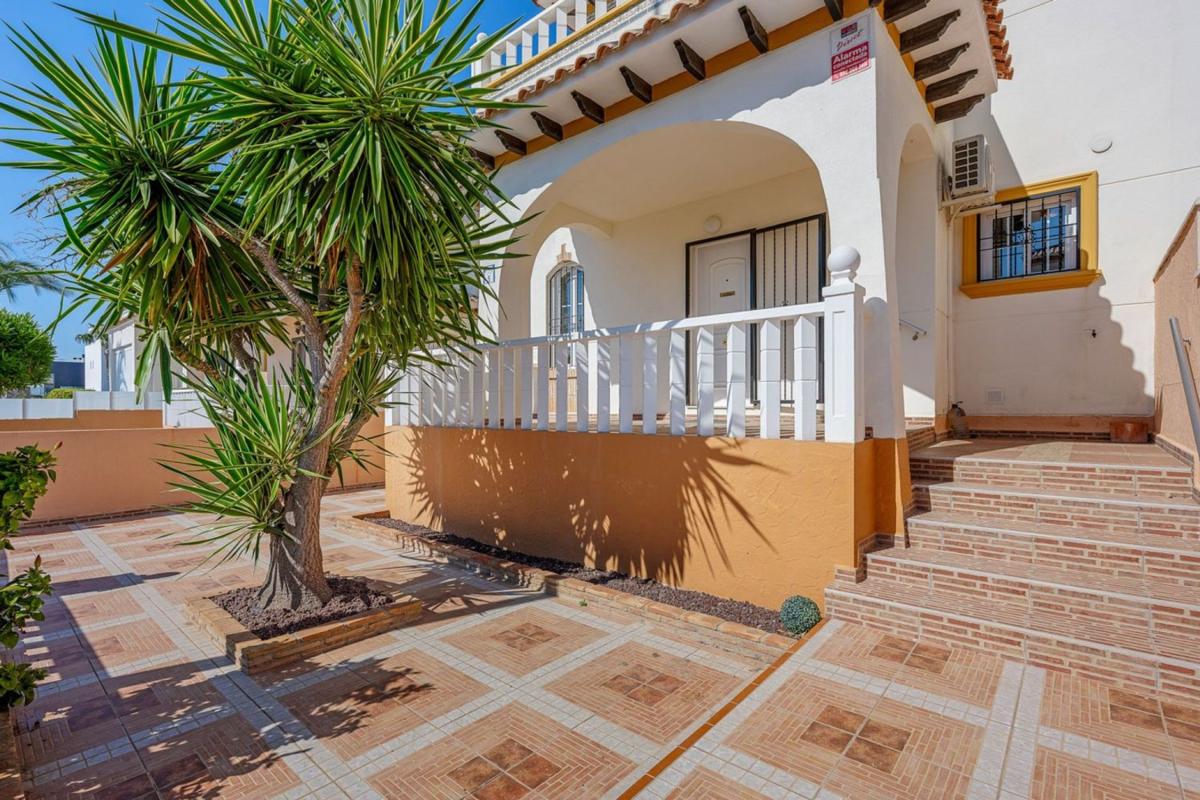 Properties for sale and rent in Spain photo 5