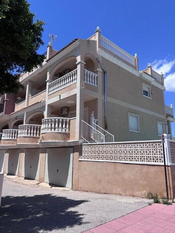 Properties for sale and rent in Spain photo 3