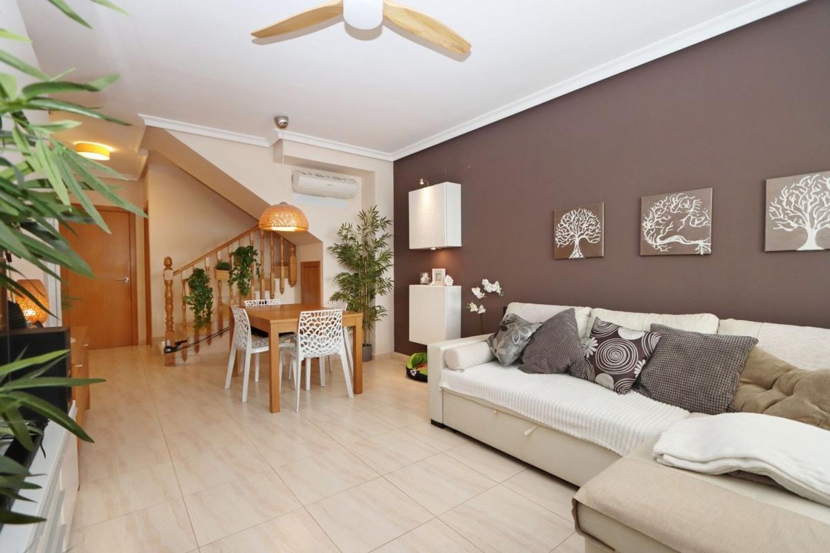 Properties for sale and rent in Spain photo 4