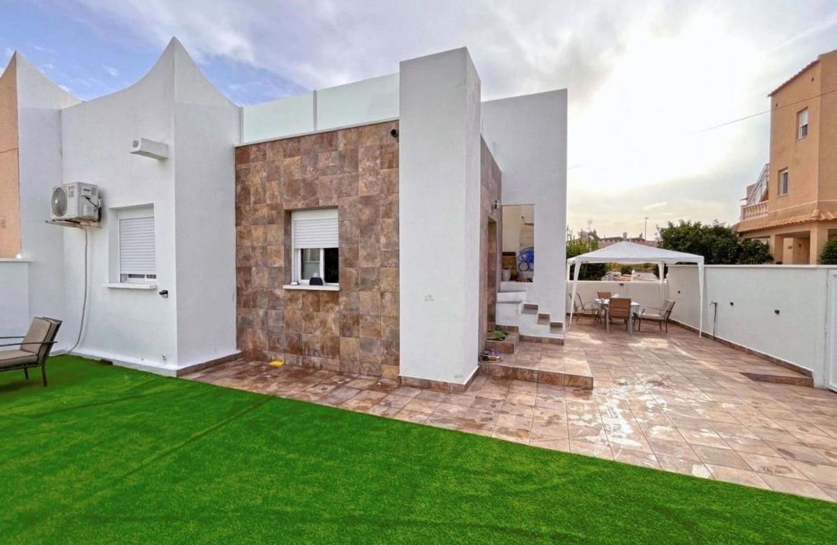 Properties for sale and rent in Spain photo 2