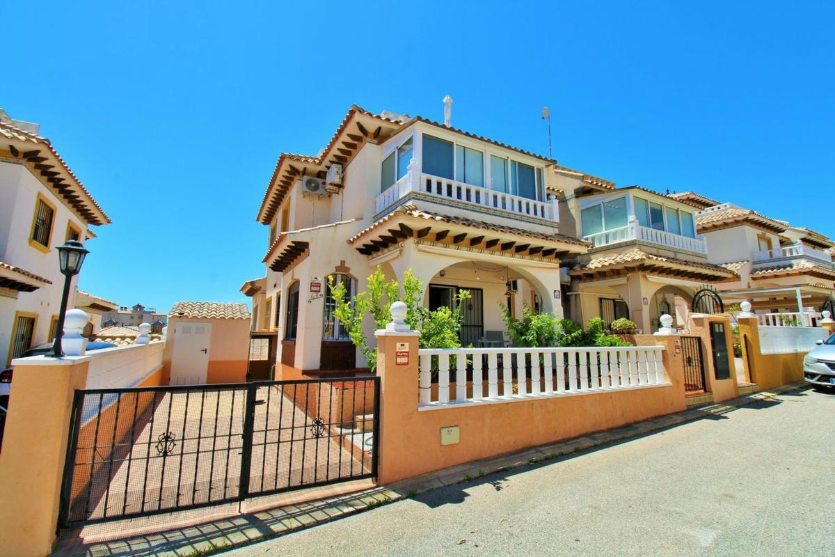 Properties for sale and rent in Spain photo 1
