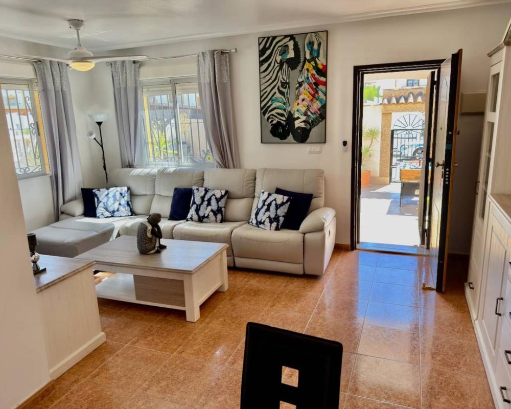 Properties for sale and rent in Spain photo 5