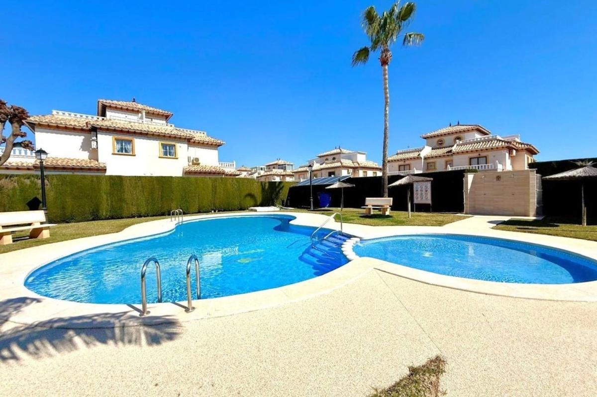 Properties for sale and rent in Spain photo 1