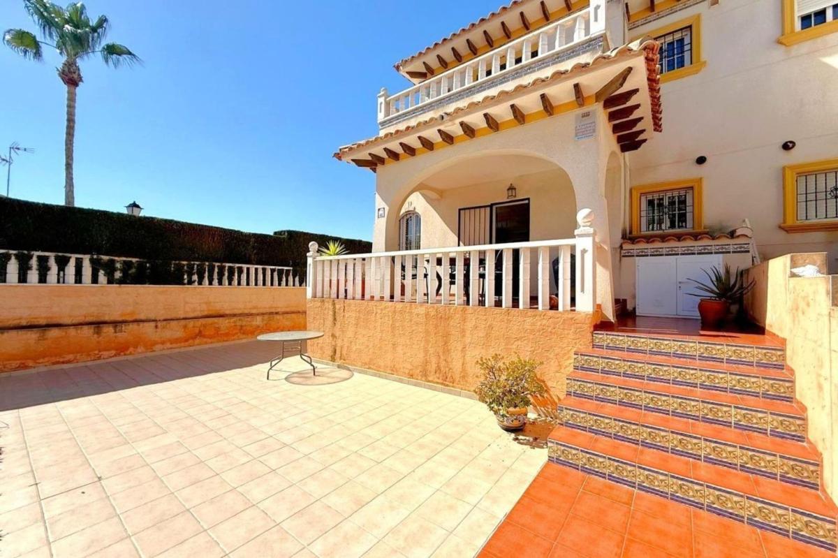 Properties for sale and rent in Spain photo 3
