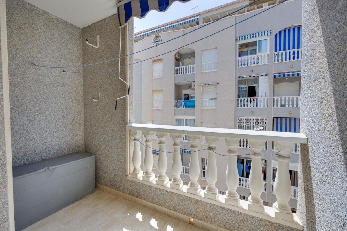 Sale of studio in Estudio en Avenida Habaneras - Curva de Palangre, Torrevieja, Torrevieja photo 4