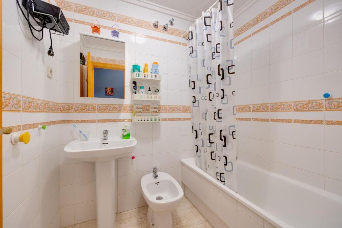 Sale of studio in Estudio en Avenida Habaneras - Curva de Palangre, Torrevieja, Torrevieja photo 5