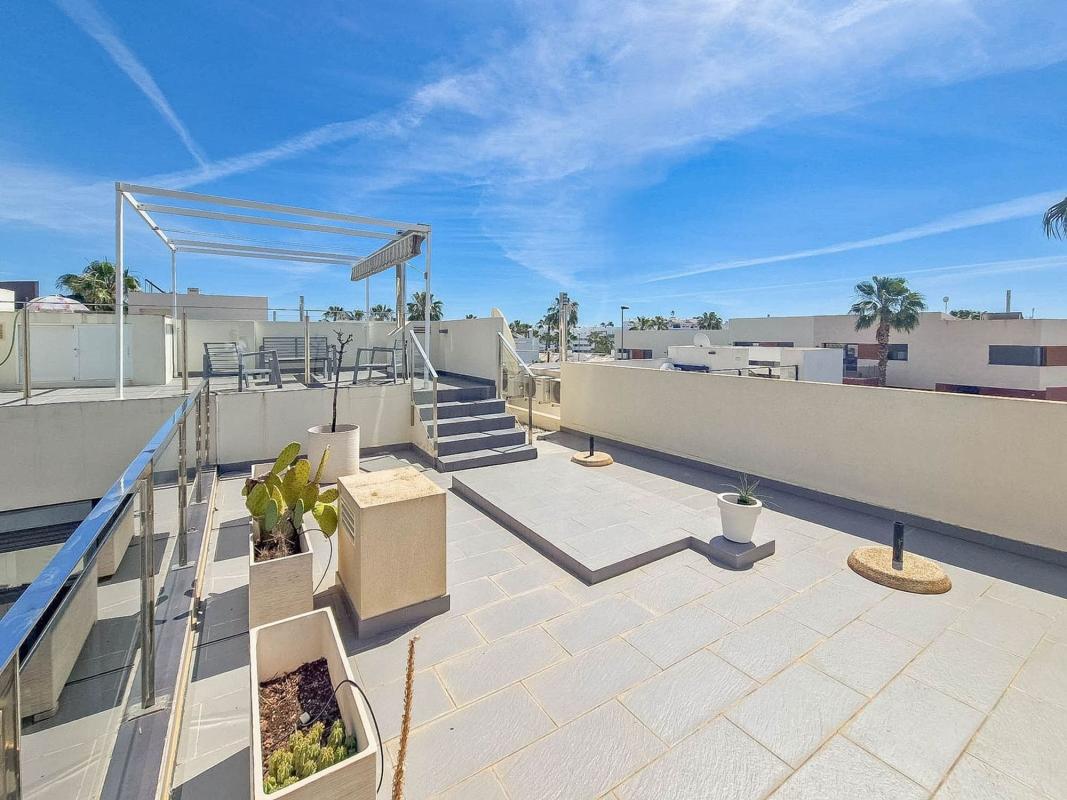 Venta de chalet adosado en Chalet adosado en Calle Paso de Calais, Villamartín, Orihuela , Orihuela photo 3