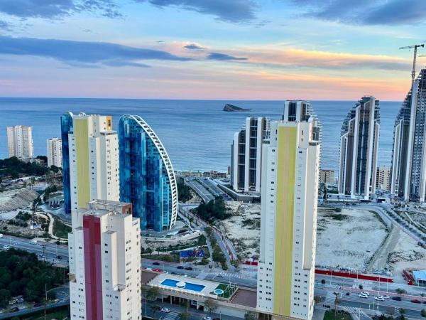 Sprzedaż mieszkania w Piso en Calle Presidente Adolfo Suárez, 2, Pueblo Poniente, Benidorm, Benidorm
photo 1