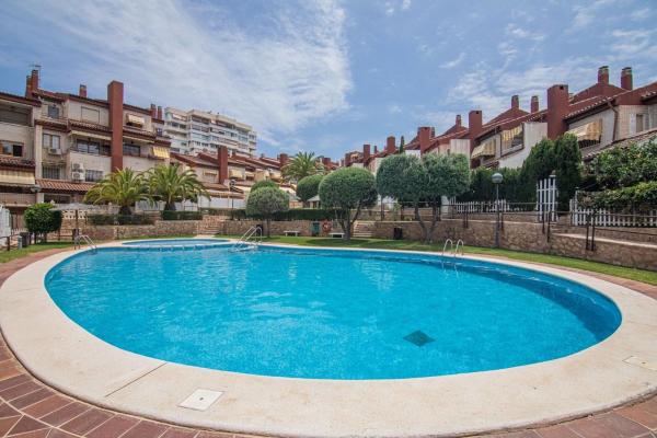 Chalet adosado en Avenida de la Costa Blanca, Cabo de las Huertas, Alicante / Alacant photo 2