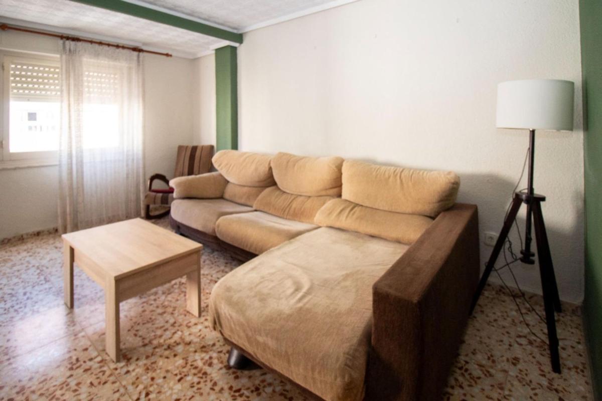 Sale of apartment in Piso en Calle Vicente Blasco Ibáñez, Las Piscinas Naturales, Torrevieja, Torrevieja
 photo 3