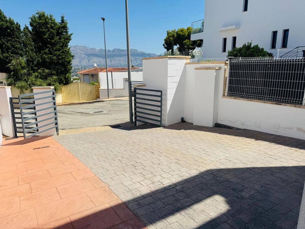 Propiedades en venta y alquiler en España photo 3