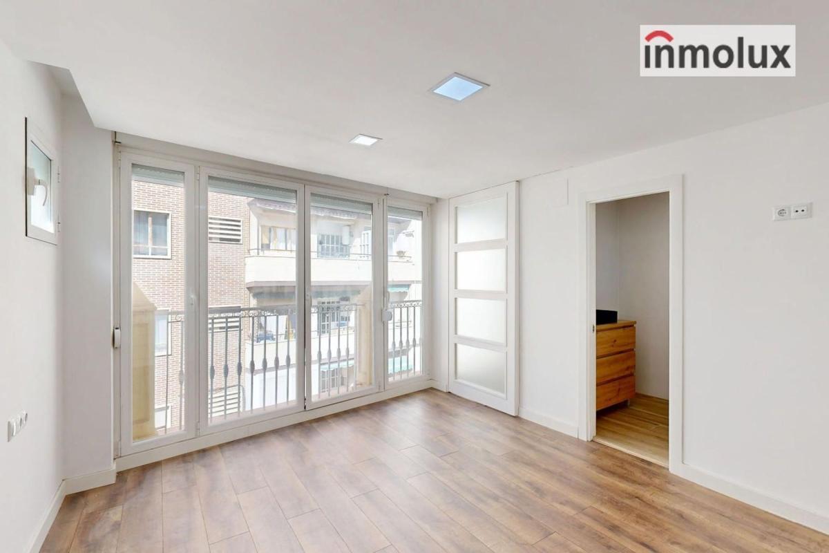 Venta de piso en Piso en Calle General Primo de Rivera, Casco Histórico-Santa Cruz, Alicante / Alacant, Alicante / Alacant
photo 4