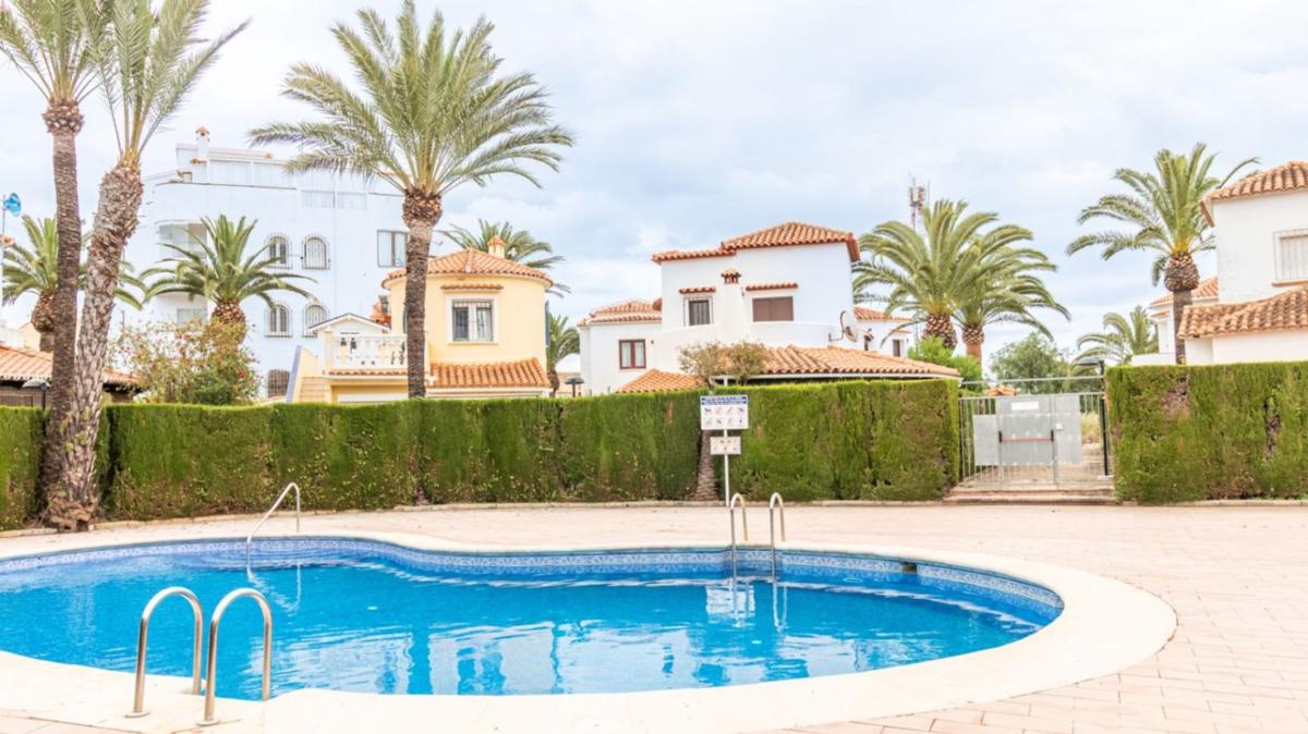 Sale of apartment in Piso en El Palmar-Los Molinos, Denia, Denia
photo 1