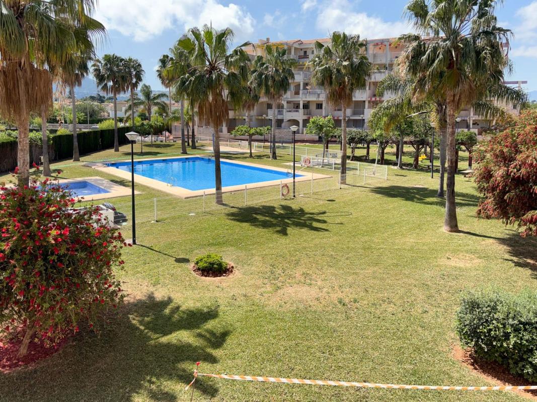 Venta de piso en Piso en Calle Coll Verd, Les Bovetes-La Felicidad, Denia, Denia
photo 1