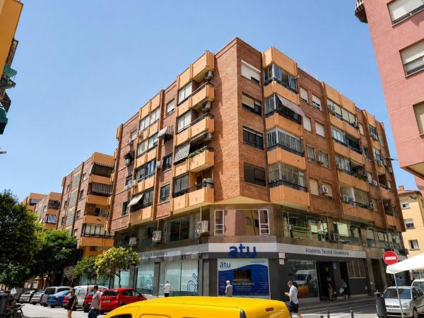 Sale of flat in Piso en Calle de los Doscientos, Benalúa, Alicante / Alacant, Alicante
photo 1